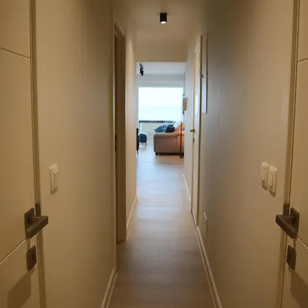 In By Sandy Beaches * Nieuwpoort