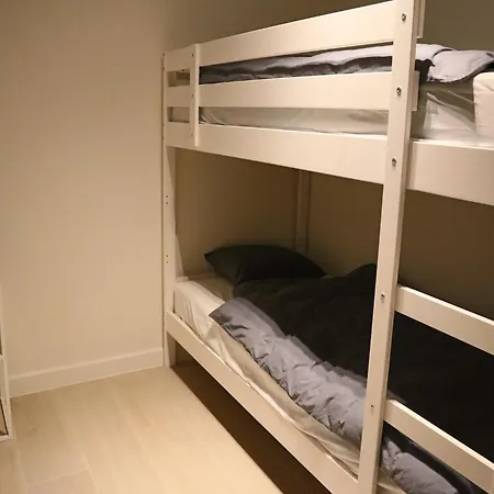 In By Sandy Beaches * Nieuwpoort